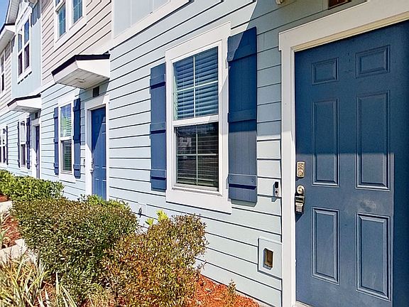 5th image of 106 Red House Cir