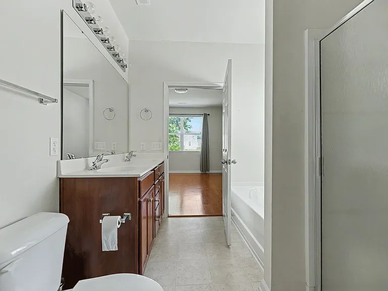 247 Clayburne Dr — Photo 16