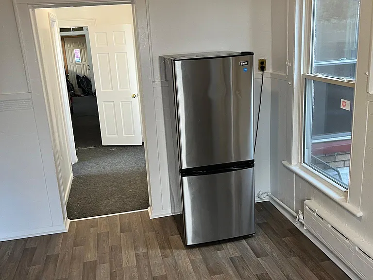 44 N Bond St #1 — Photo 4