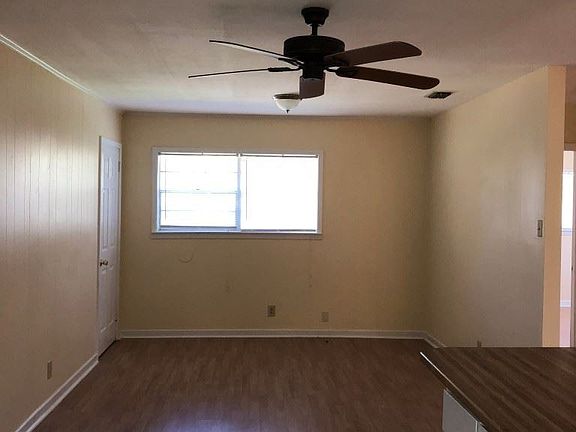 3rd image of 4002 Oak Ave #B