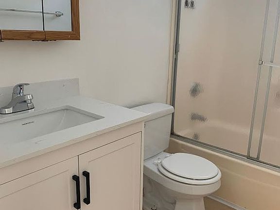 4th image of 8828 N Bank Dr #8828