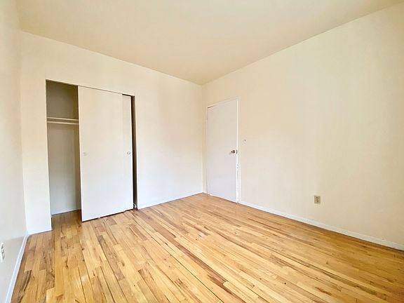 3rd image of 306 W 112th St #Cc2