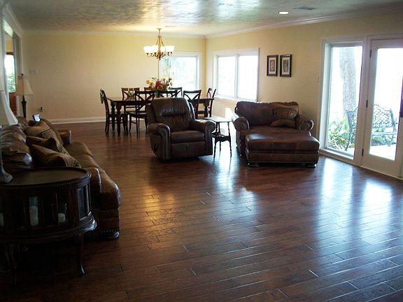 2nd image of 4701 Riverridge Dr