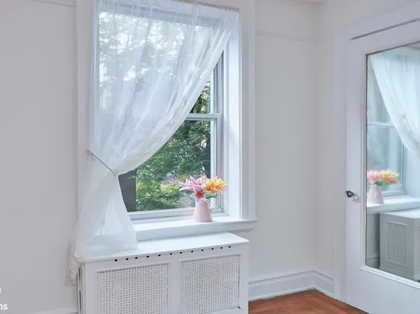 505 West End Avenue image 6 of 16