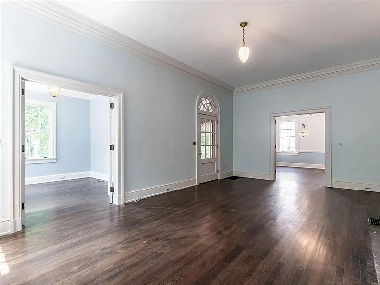 1681 E Clifton Rd NE — Photo 10