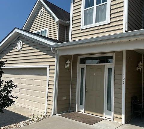 3rd image of 121 Rock Ledge Ct