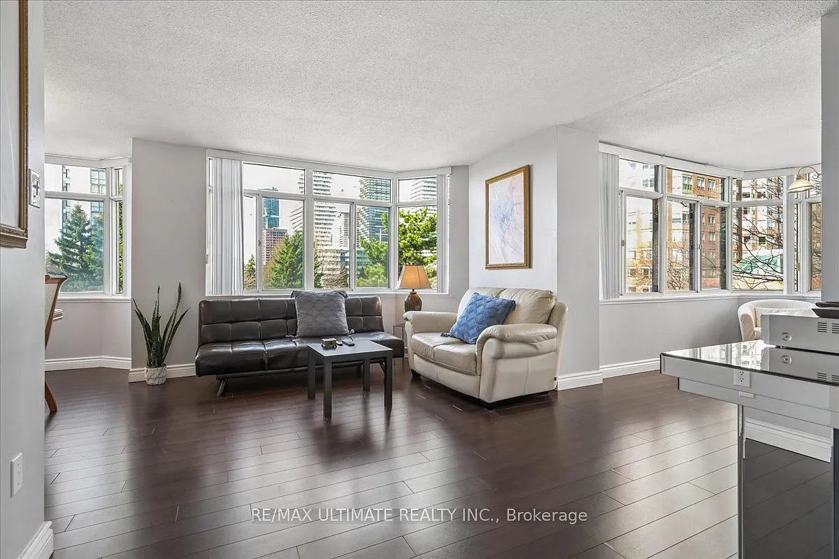 Building Photo - 300 Webb Dr #314