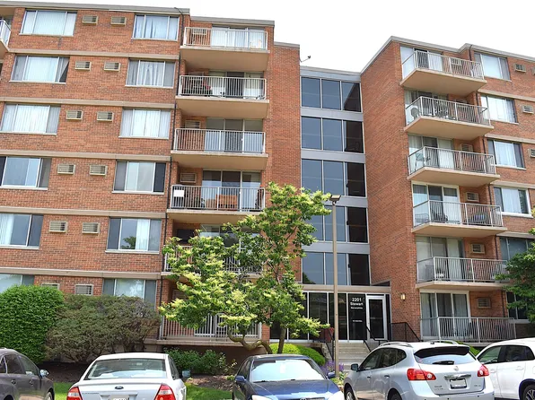 2201 S Stewart Ave APT 5H, Lombard, IL 60148