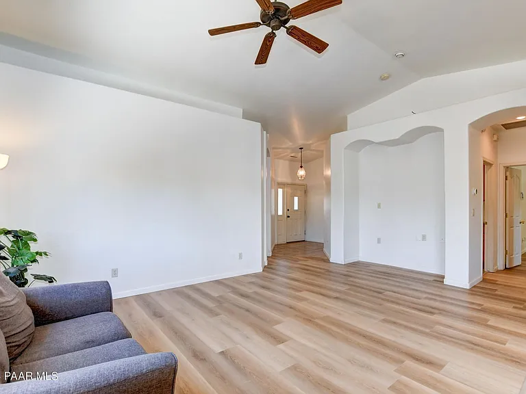 5520 N Bronco Ln — Photo 6