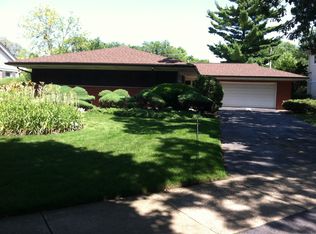 727 Wesley Dr, Park Ridge, IL 60068