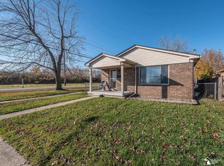 4710 17th St, Wyandotte, MI 48192