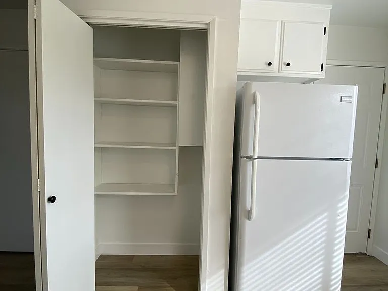 534-536 Joaquin Dr — Photo 12