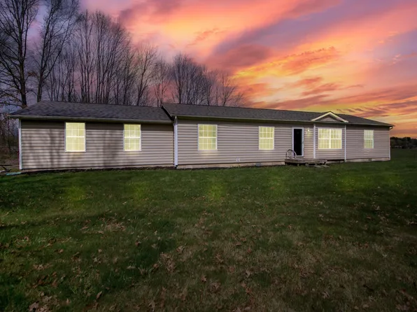 1744 Pleasantville Rd NE, Pleasantville, OH 43148