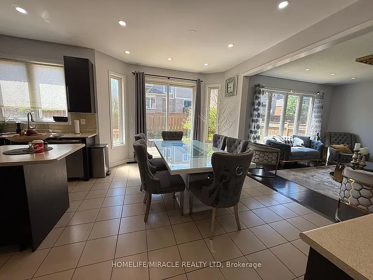 23 Dalton Dr — Photo 7