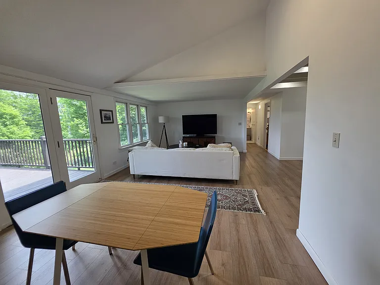 40 Campbell Rd — Photo 3