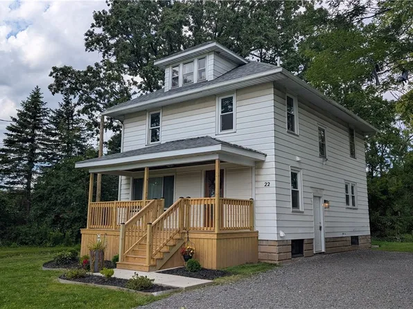 22 Cherry Rd, Gates, NY 14624