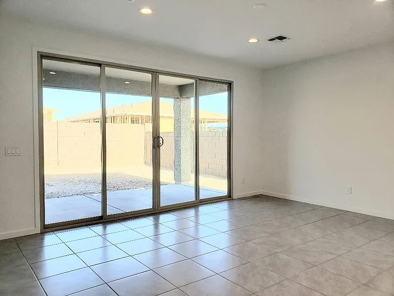 15684 W Jackson St — Photo 9