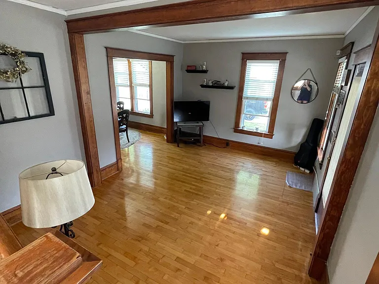 1120 W Harris St — Photo 8