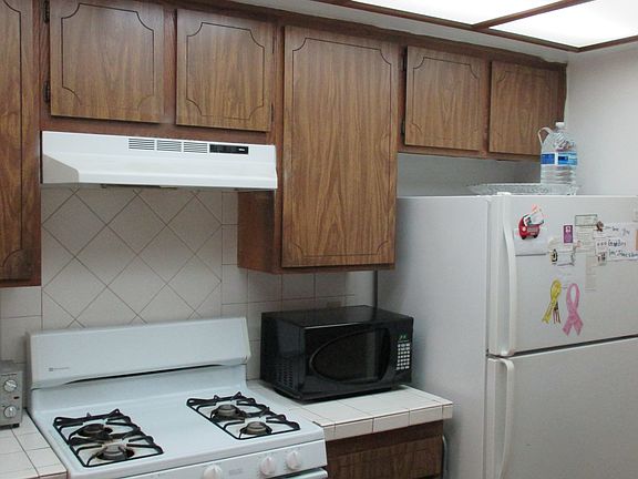 4th image of 149 W 6th St APT 37