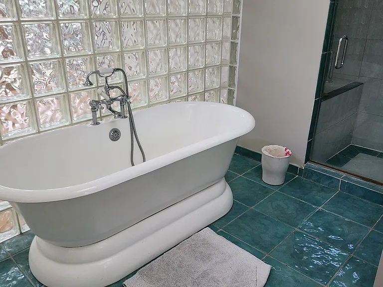 2207 Fordham Dr — Photo 29
