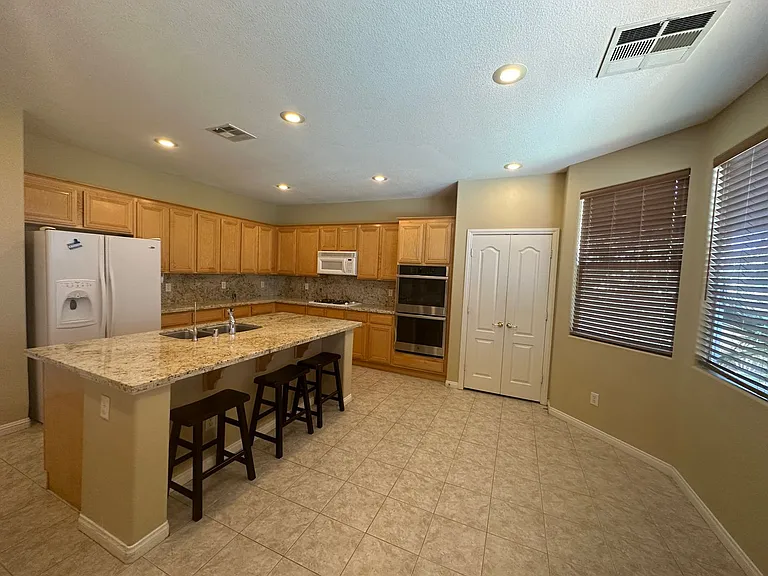 1031 Belle River Ct — Photo 7