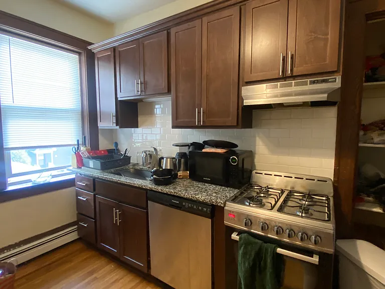 169 Victoria St N #1 — Photo 7