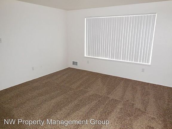 3rd image of 1024 Cedar Ave 1024 Cedar Ave #C
