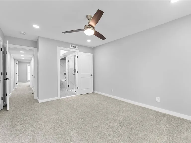305 Valley Park Dr — Photo 20