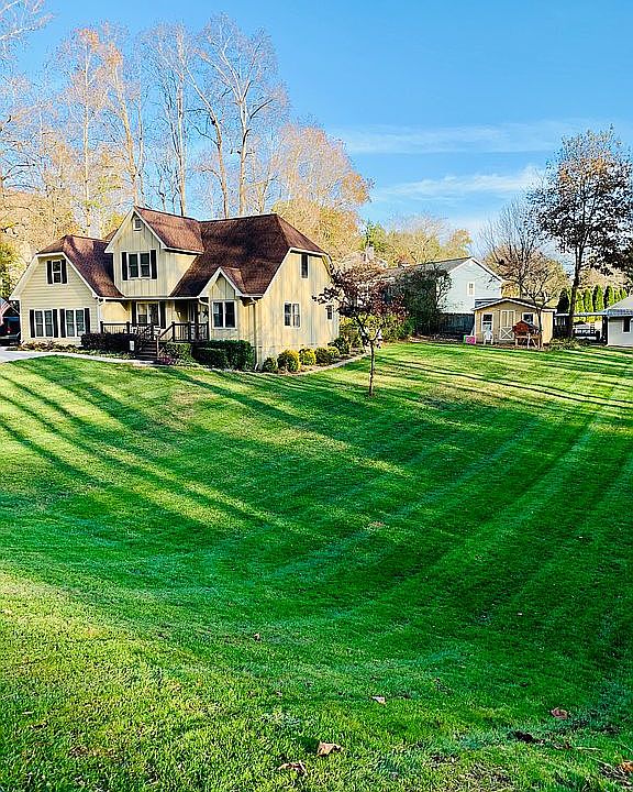 2nd image of 4747 Hiawatha Dr