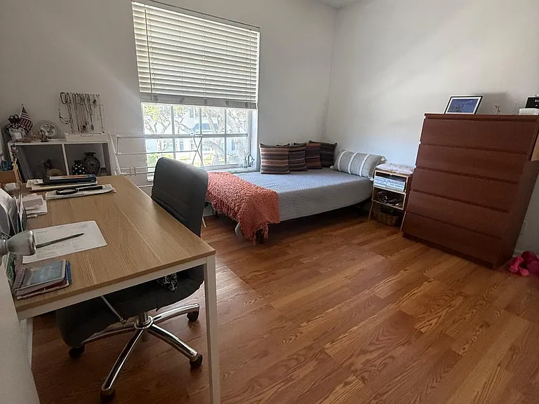 2210 NE 67th St #1221 — Photo 21