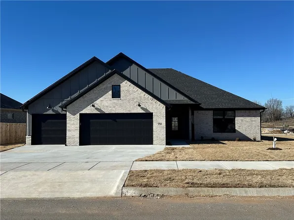 191 N Sheep Dog Ave, Farmington, AR 72730