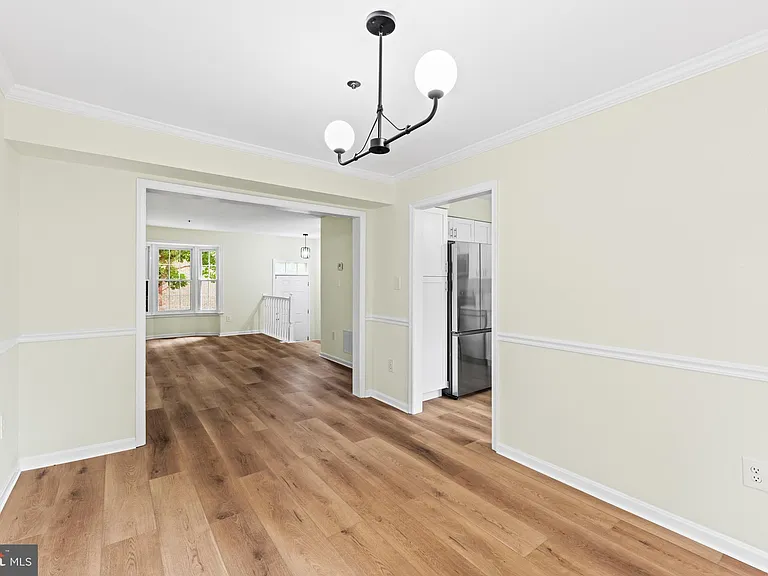 2615 Chivalry Ct — Photo 11