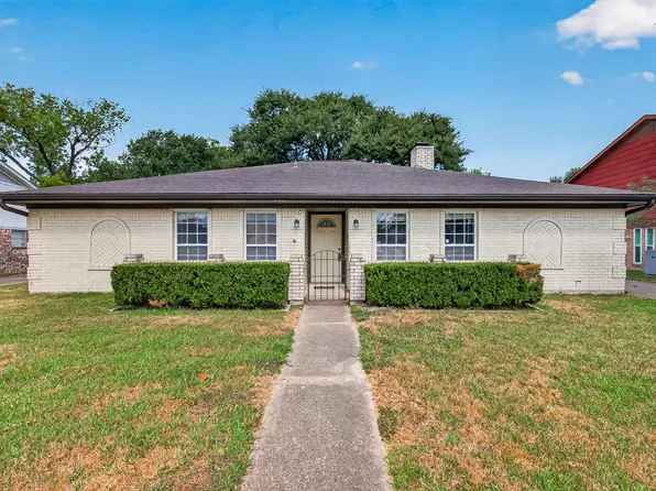 11710 N Petersham Dr, Houston, TX 77031