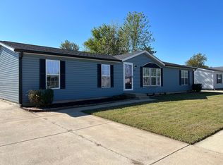 3323 Fall Valley Dr, Columbus, IN 47203