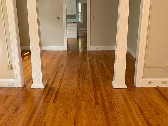 3rd image of 40 Abbott St APT 3L