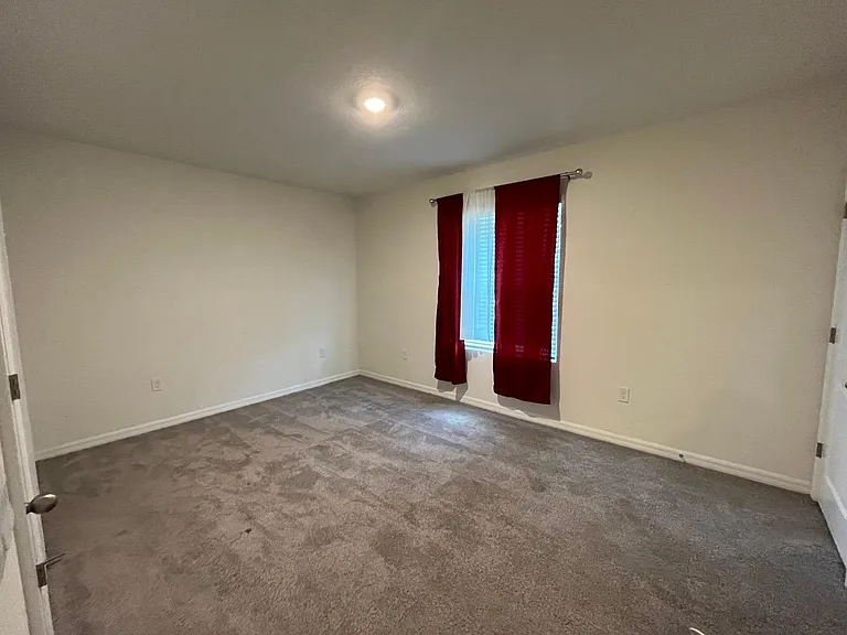 32867 Pez Landing Ln — Photo 17