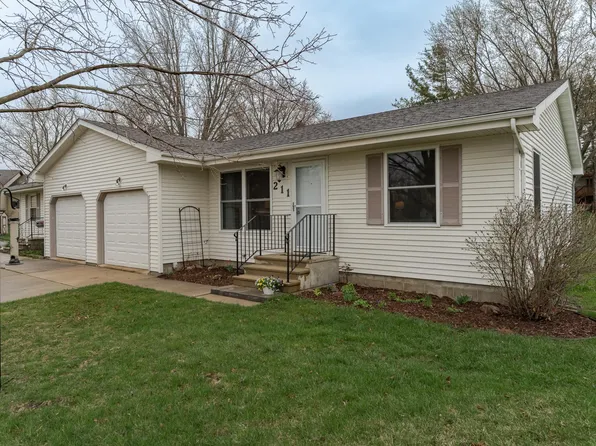 211 Theresa Ct SE, Stewartville, MN 55976