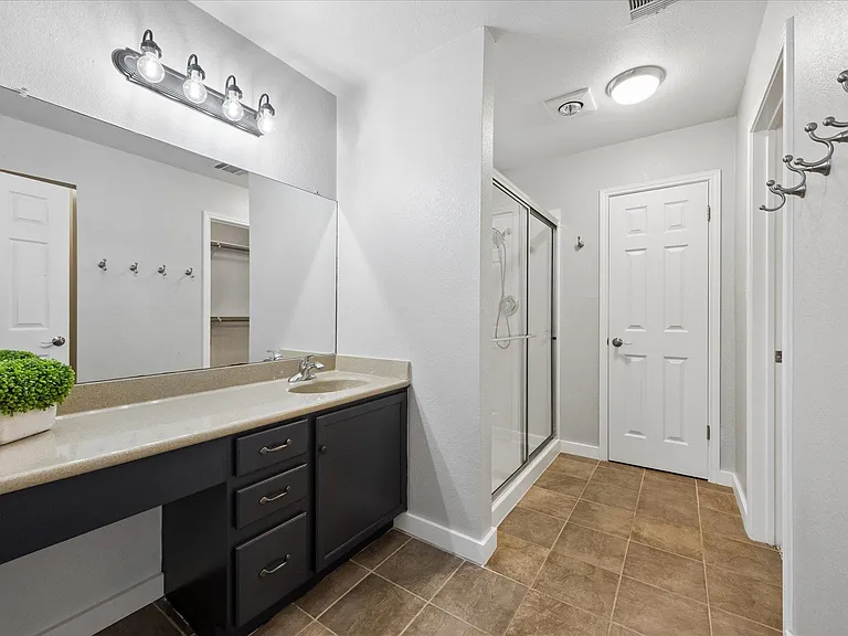 500 Millington Ln — Photo 26