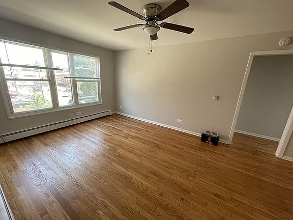 4th image of 416 Laurel Ave APT 3