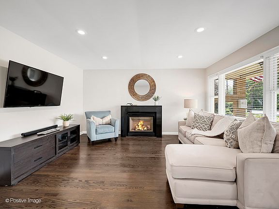 5th image of 1211 W 47th St