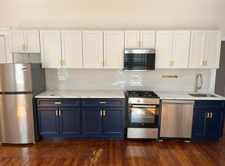 156 1st St APT 2, Troy, NY