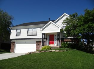 89 Plymouth Ct, Aurora, IL