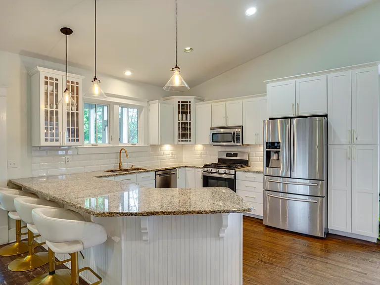 408 N Wilson Blvd — Photo 7