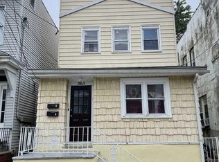 363 N 10th St, Newark, NJ 07107
