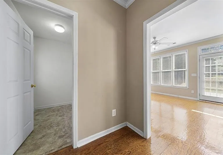 130 Candler Ct — Photo 26