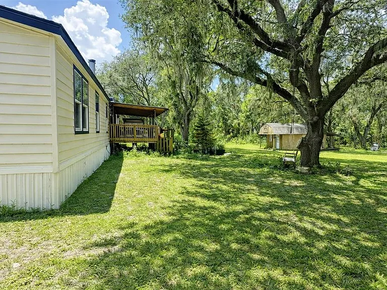 10121 Evanston Ln — Photo 13