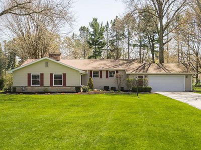70 S Meadow Dr, Orchard Park, NY, 14127