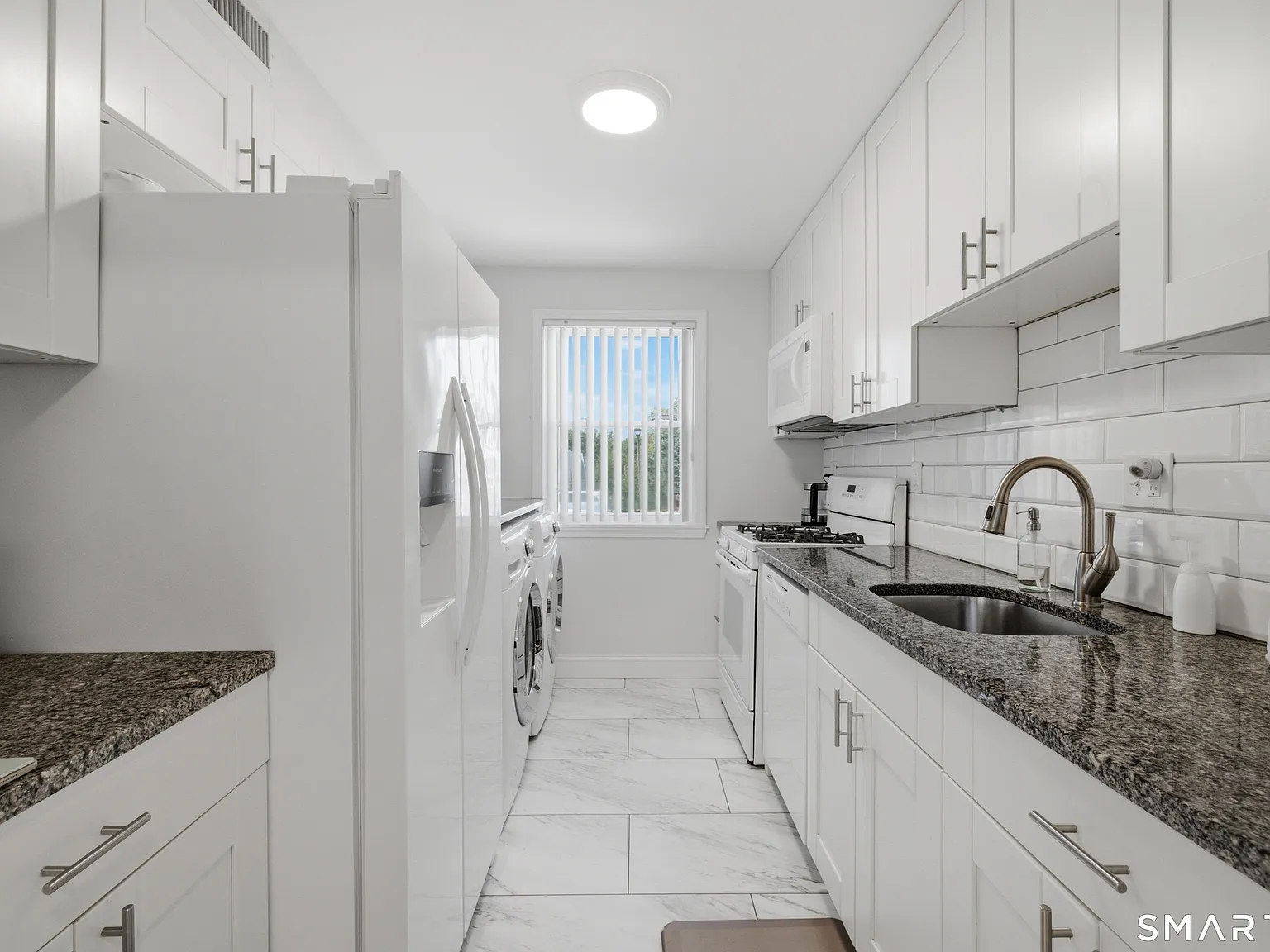 2 bed, 1.5 bath, 1406 sqft, $2,500 — Photo 4