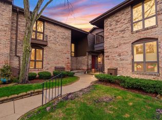 756 Greenhills Dr, Ann Arbor, MI 48105