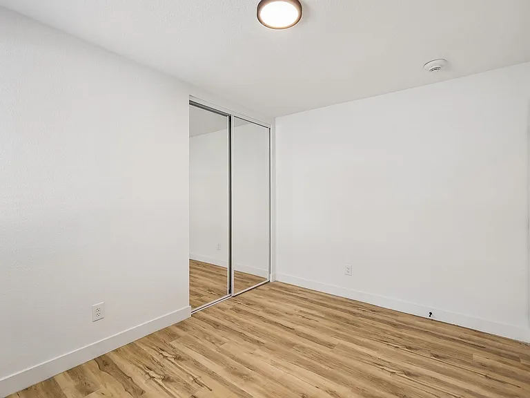 The Crest |NEWLY Renovated Studios, Lofts, 1, 2 & 3 Bedroom Homes Near the Beach — Photo 110